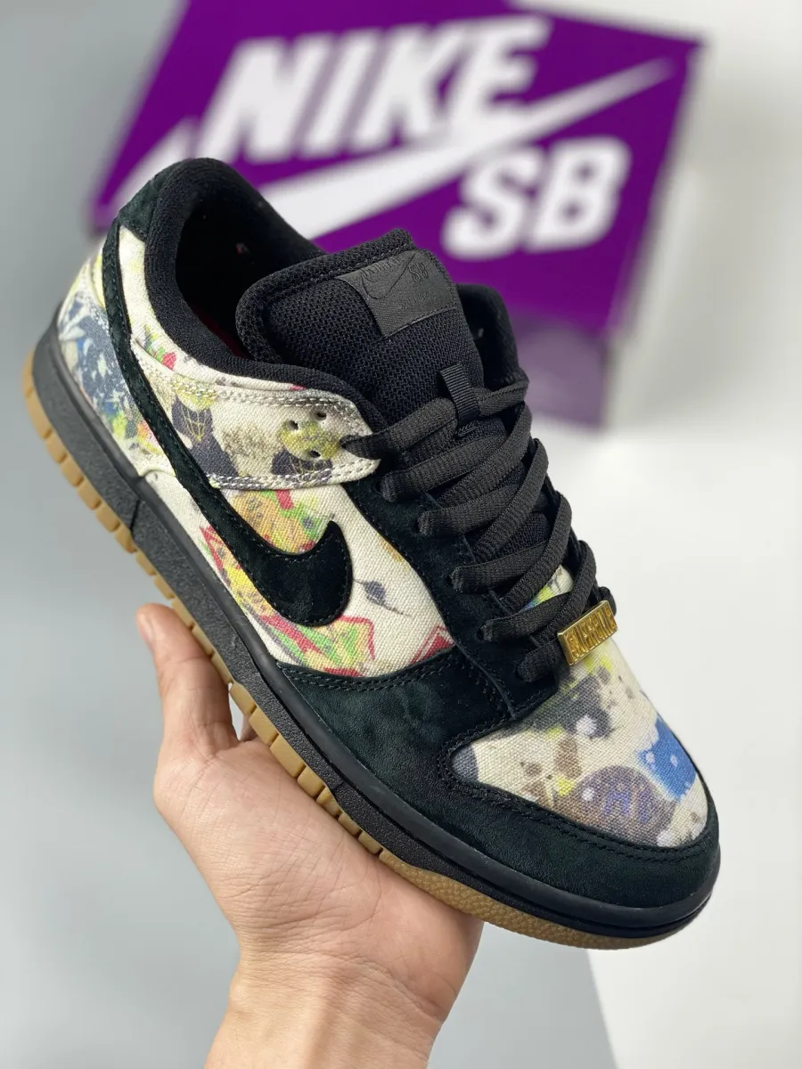 Supreme X Nike SB Dunk Low Rammellzee FD8778-001 / supreme nike air max
