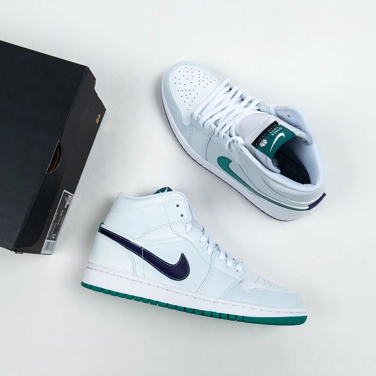 Jordan 1 Mid Nike Hoops White Green WMNS CW5853-100 Aj 1 Mid Mindfulness