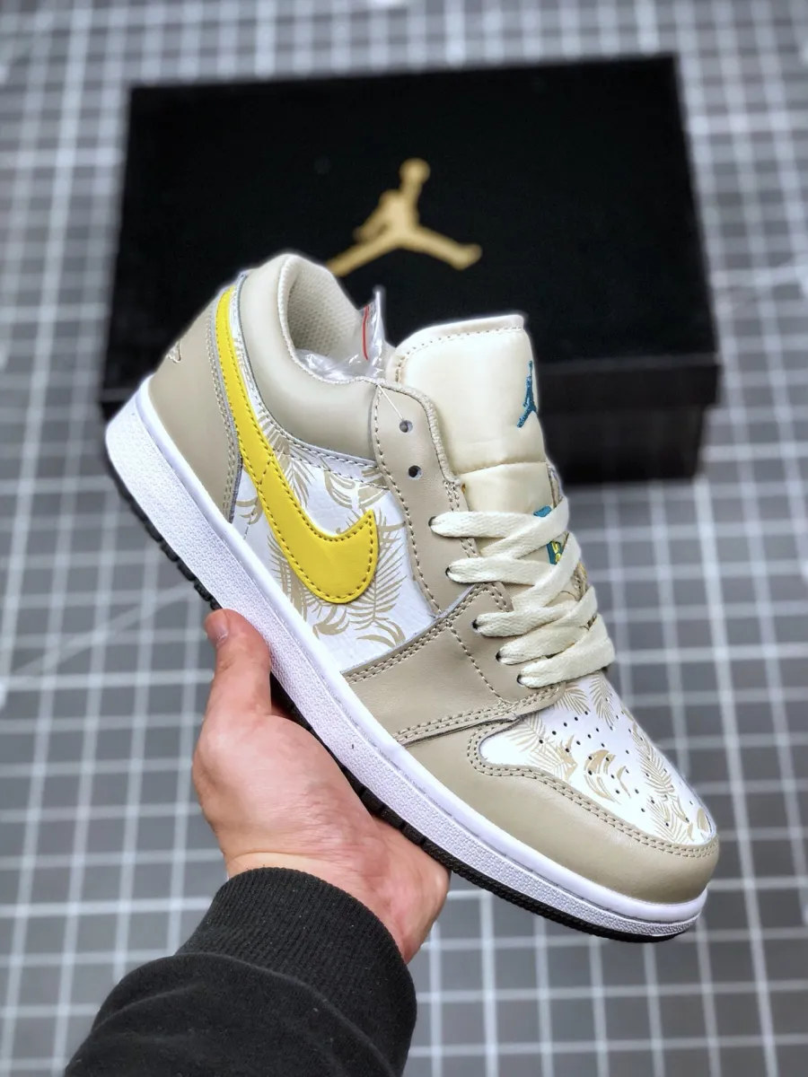 Air Jordan 1 Low Light Orewood Brown/Amarillo-White-Laser Blue Light Colored Jordan 1