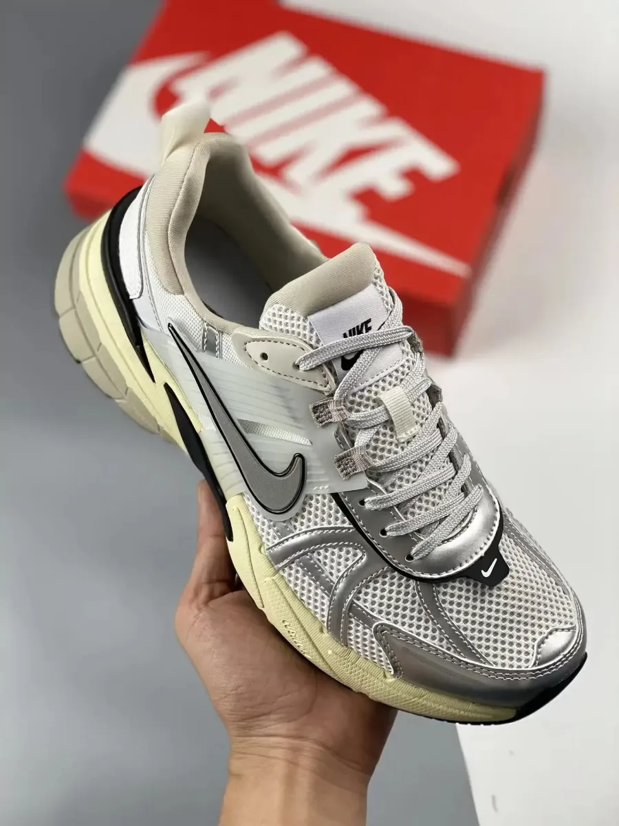Nike Runtekk Summit White/Metallic Silver-Pure Platinum FD0736-100 New Releases