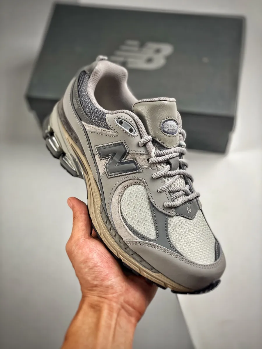 New Balance 2002R Grey Pocket Grey/Light Grey/Black 2002r Fit