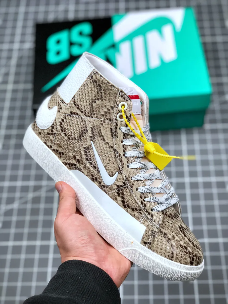 Soulland X Nike SB Blazer Mid FRI Day CN4540-001 New Releases