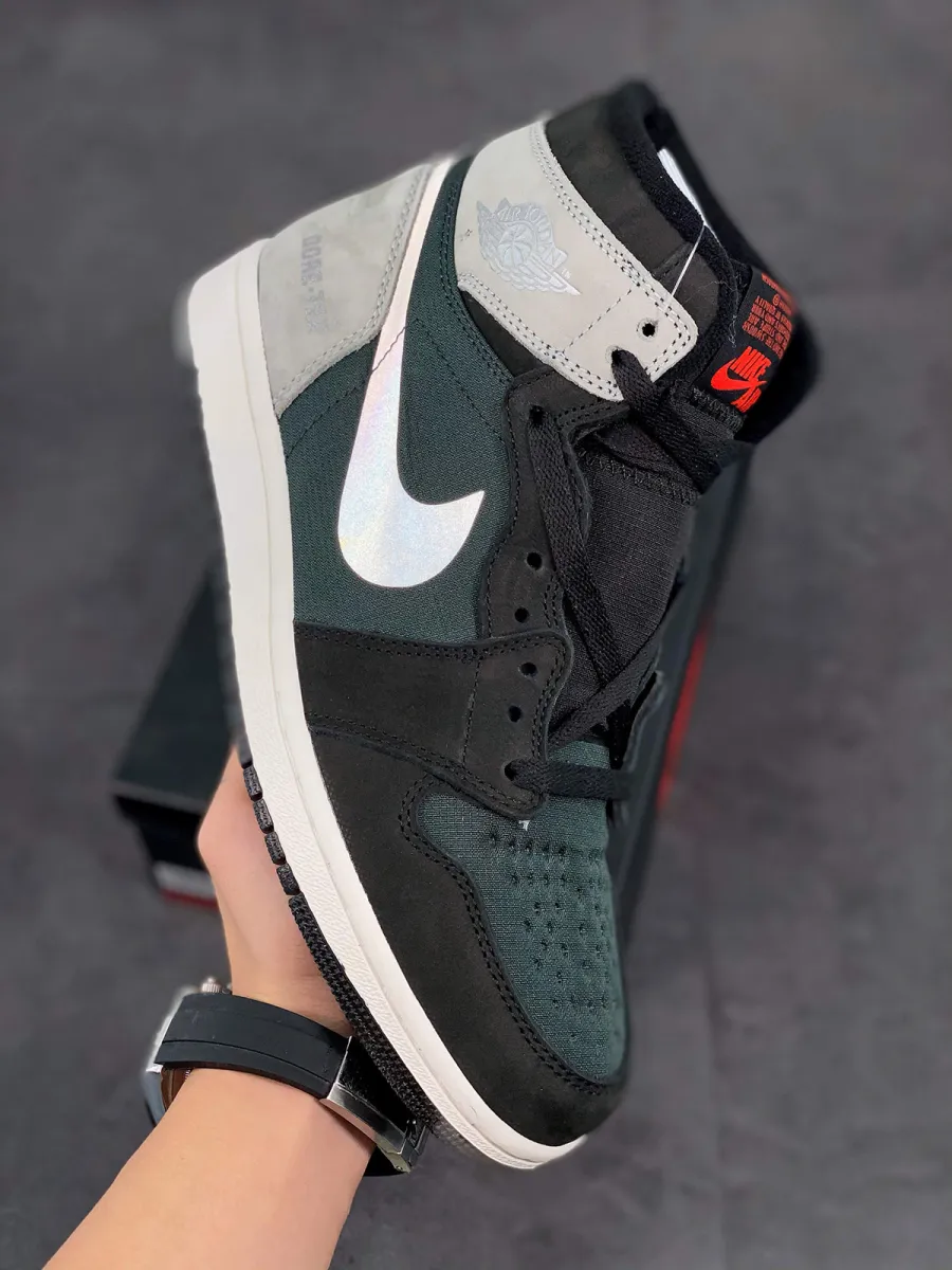 Air Jordan 1 Element Gore-Tex Black/Chile Red-Particle Grey-Sail / air jordan 1 gortex