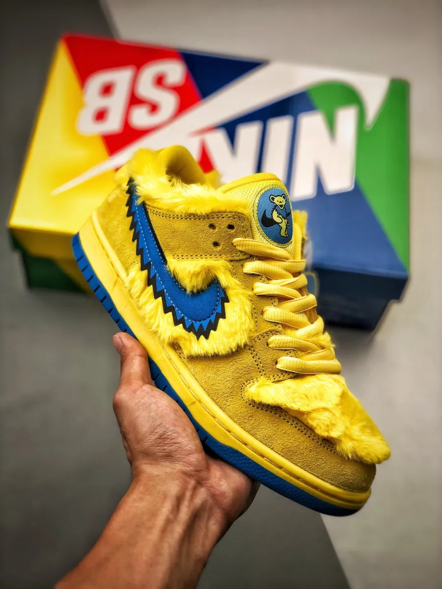 Grateful Dead x Nike SB Dunk Low 'Yellow Bear' yellow fur dunks