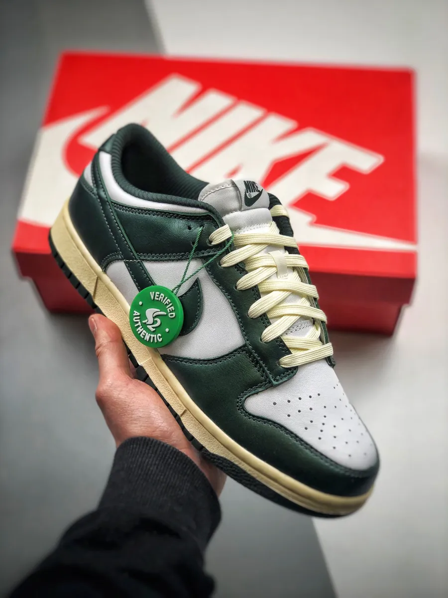 Nike Dunk Low Vintage Green DQ8580-100 / aged green dunks