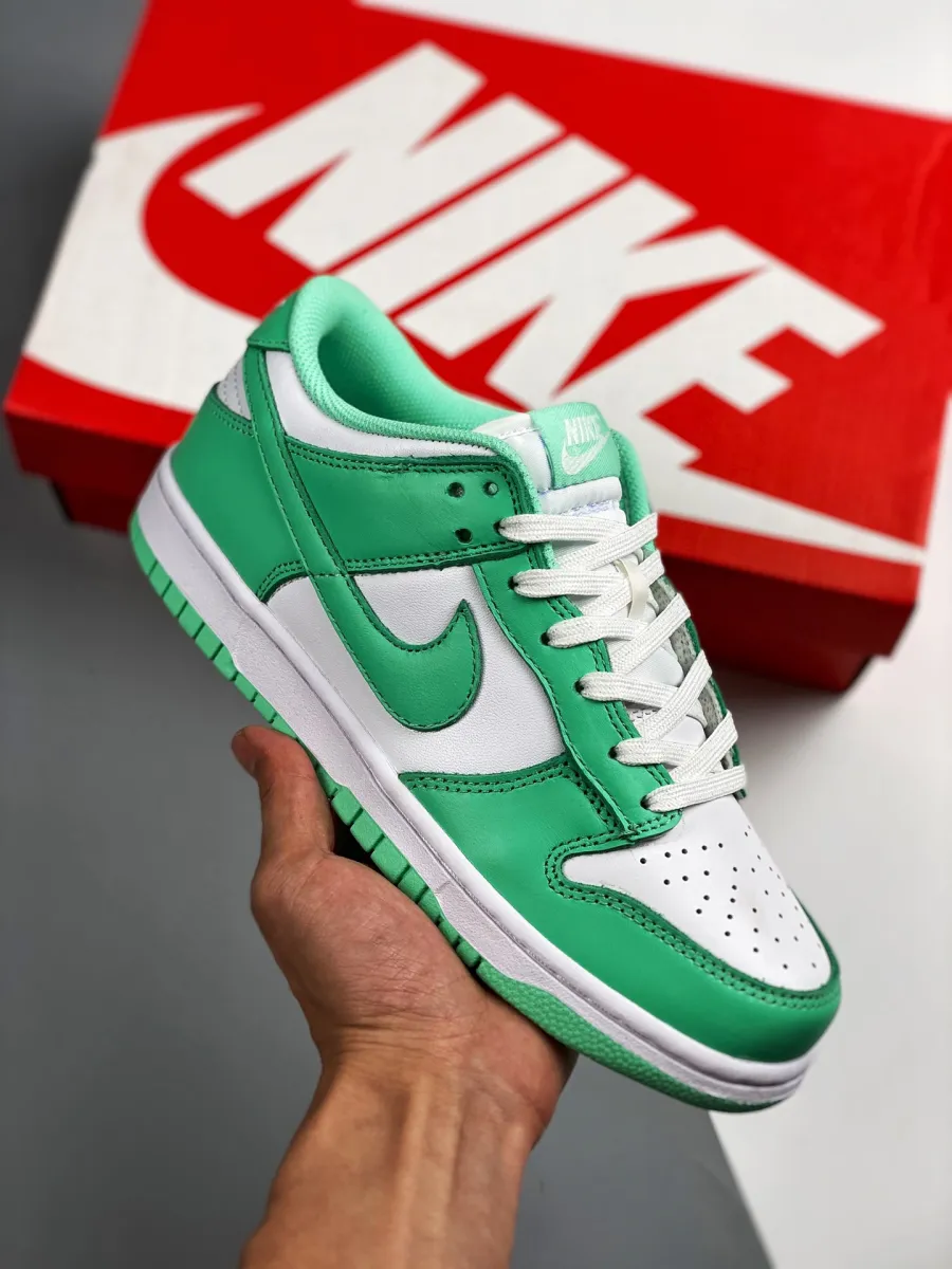 Wmns Nike Dunk Low Green Glow / nike green glow dunk