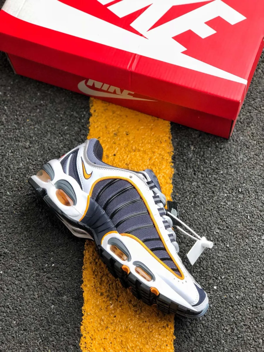 Nike Air Max Tailwind 4 White/Navy Grey-Black BQ9810-001 Brand New