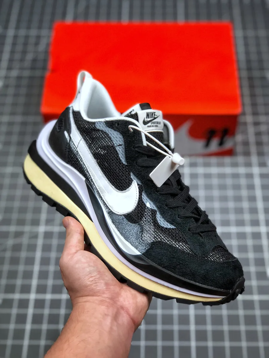 sacai x Nike VaporWaffle 'Black White' - black and white sacai
