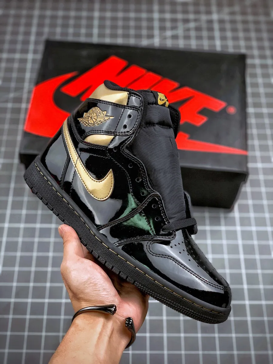 Air Jordan 1 Retro High Og Black/Black/Metallic Gold AJ1 Black White And Gold Jordans 1