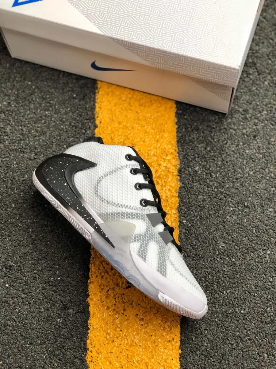 Nike Zoom Freak 1 'Oreo' White/Black-Pure Platinum / zoom freak 1 oreo