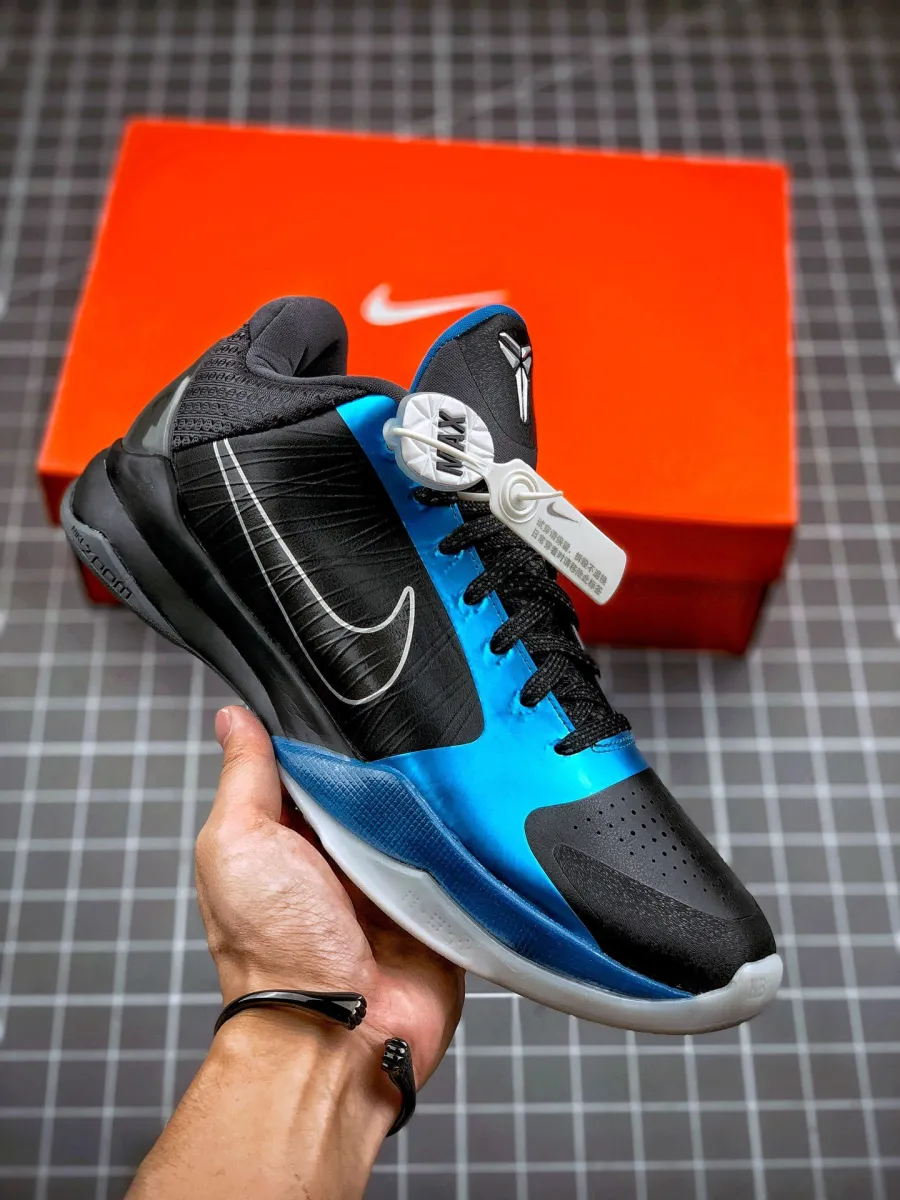 Nike Zoom Kobe 5 'Dark Knight' Black/Black-Dark Grey-Blue / kobe 5 blue