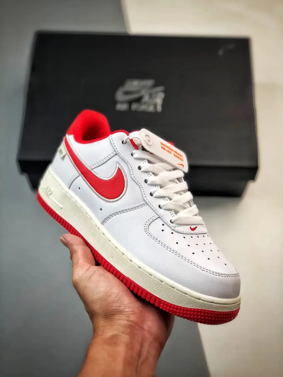 White Nike Uptowns Nike Air Force 1 Low White Red Sail FV0392-101