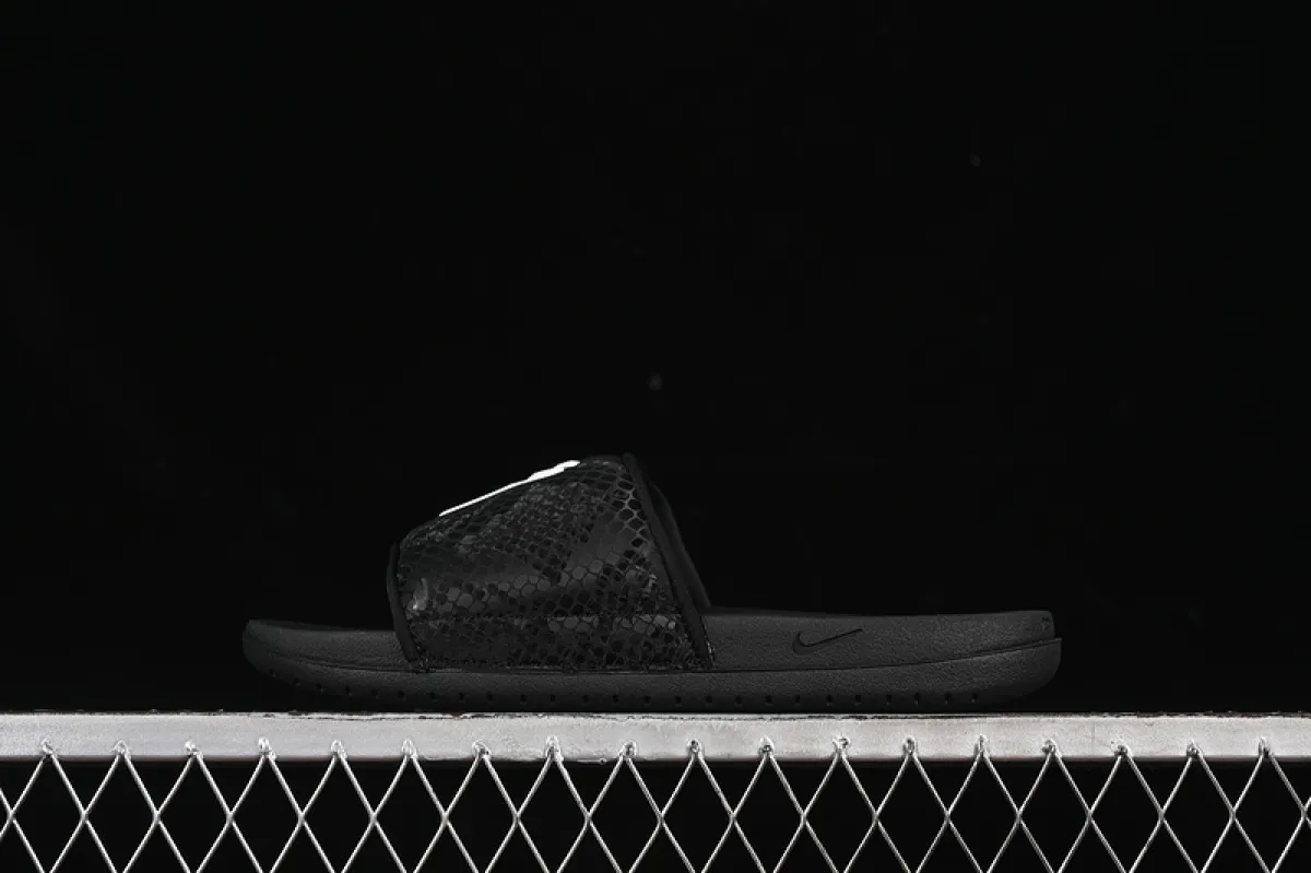 Nike Flyknit Racer Triple Black 526628-009 Restock