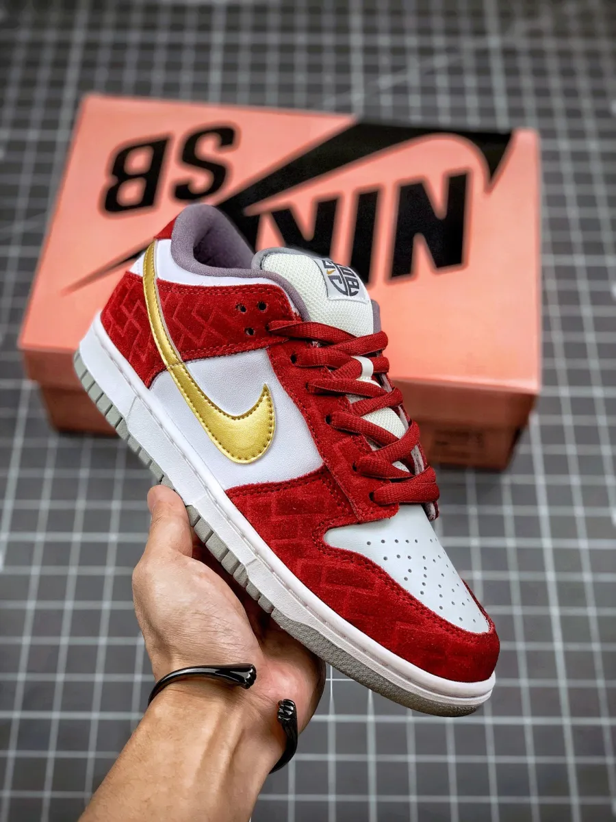 Nike SB Dunk Low 'Shanghai' White/Metallic Gold-Redwood / shanghai dunk
