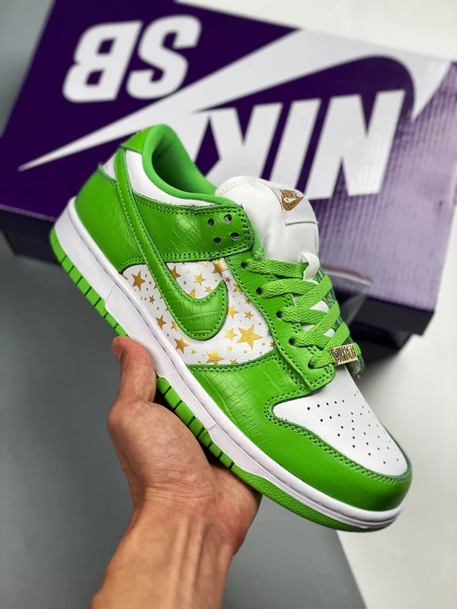 Supreme x Nike SB Dunk Low Stars Mean Green - nike dunk low stars