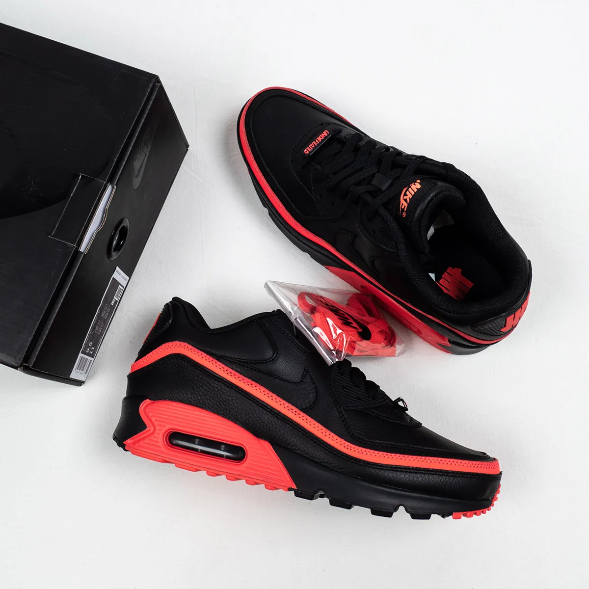 Undefeated x Nike Air Max 90 Black/Solar Red / 90 air max red