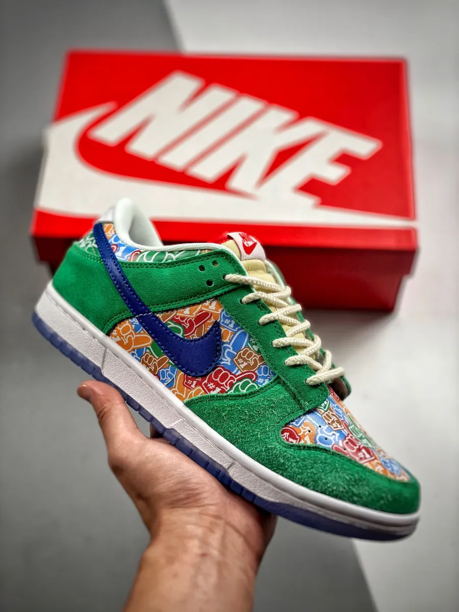 Nike Dunk Low 'Foam Finger' Stadium Green/Old Royal-White-University Red / foam finger dunk low