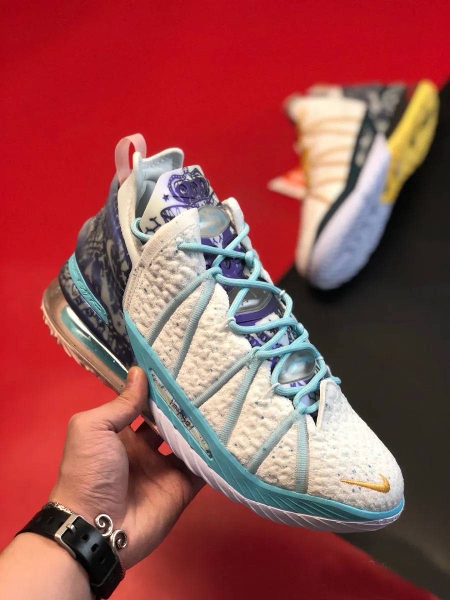 Nike LeBron 18 'Reflections Flip' #flipfit shoes
