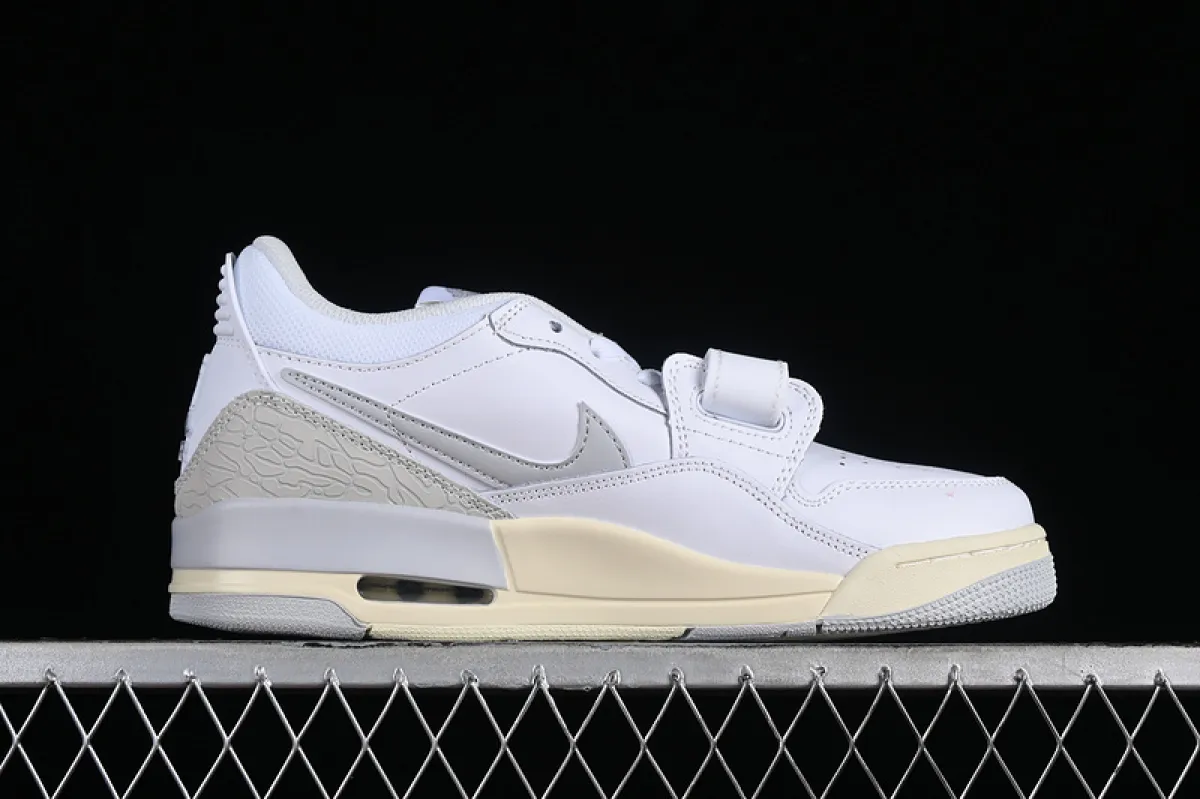 Nike Blazer Low 77 Triple White DC4769-101 - nike blazer low triple white