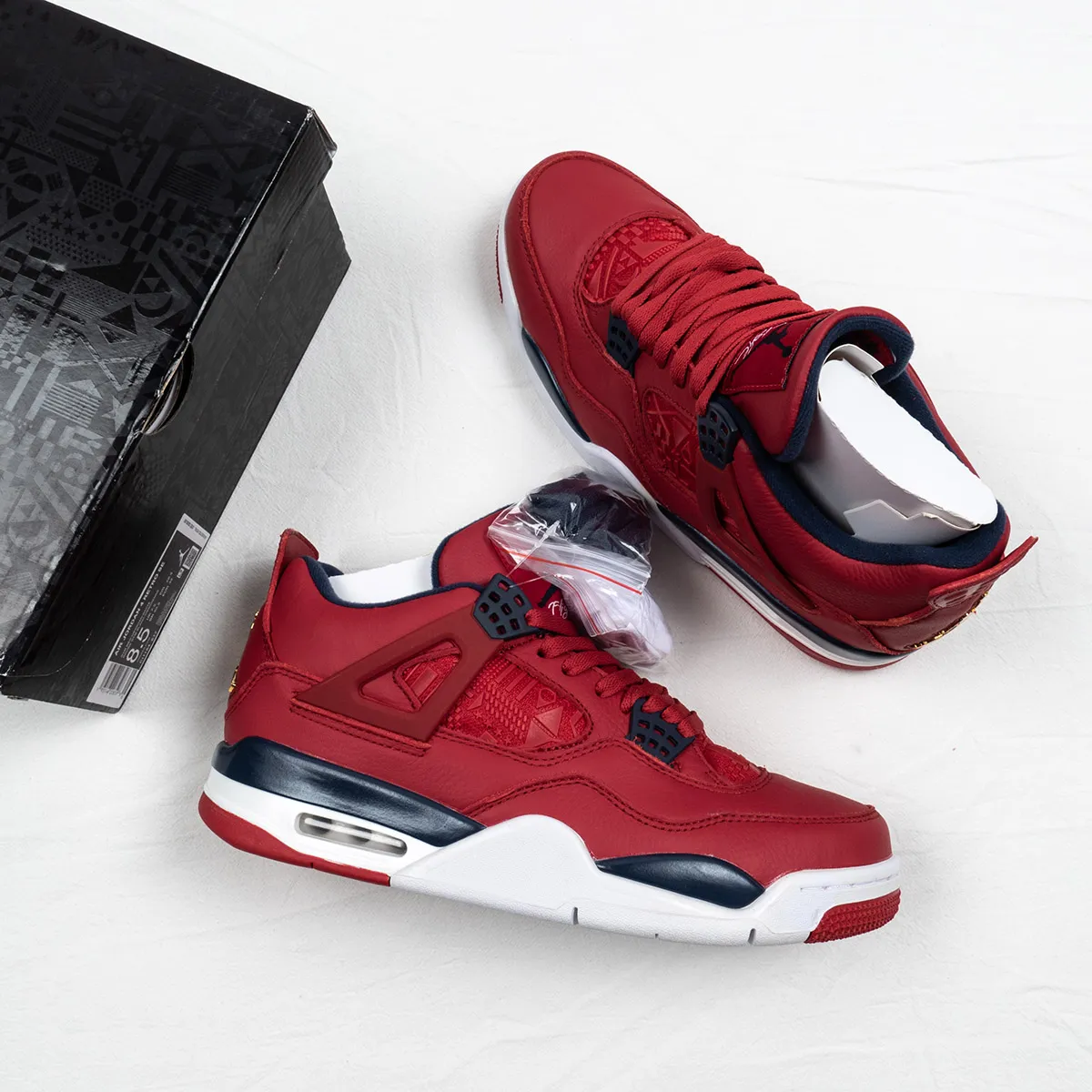 Air Jordan 4 SE FIBA Gym Red (2019) - fiba 4s