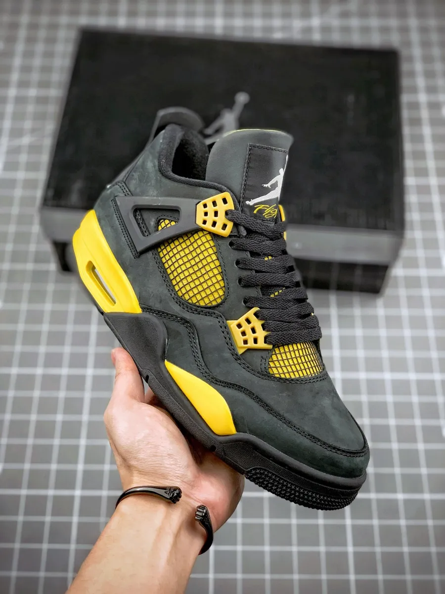 Air Jordan 4 'Thunder' Black/Vibrant Yellow-White jordan 4 black yellow