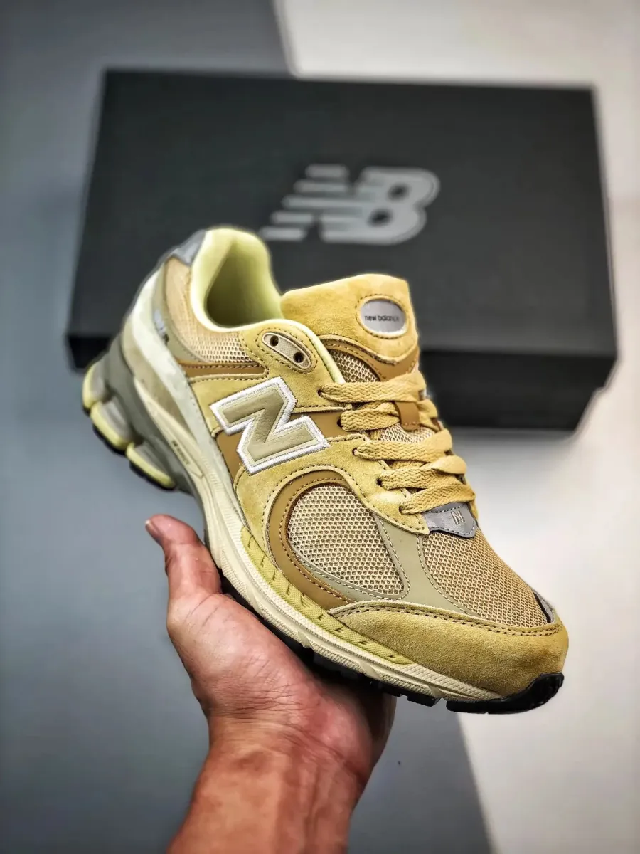 AURALEE x New Balance 2002R Grey M2002RE1 - new balance 2002r sand