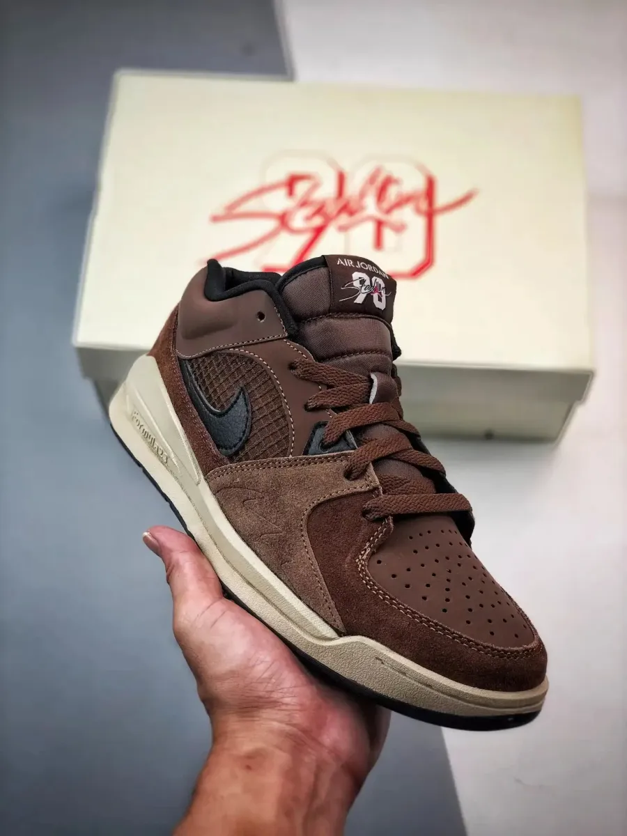Brown Jordan 11 - Jordan Stadium 90 'Baroque Brown' DX4397-200