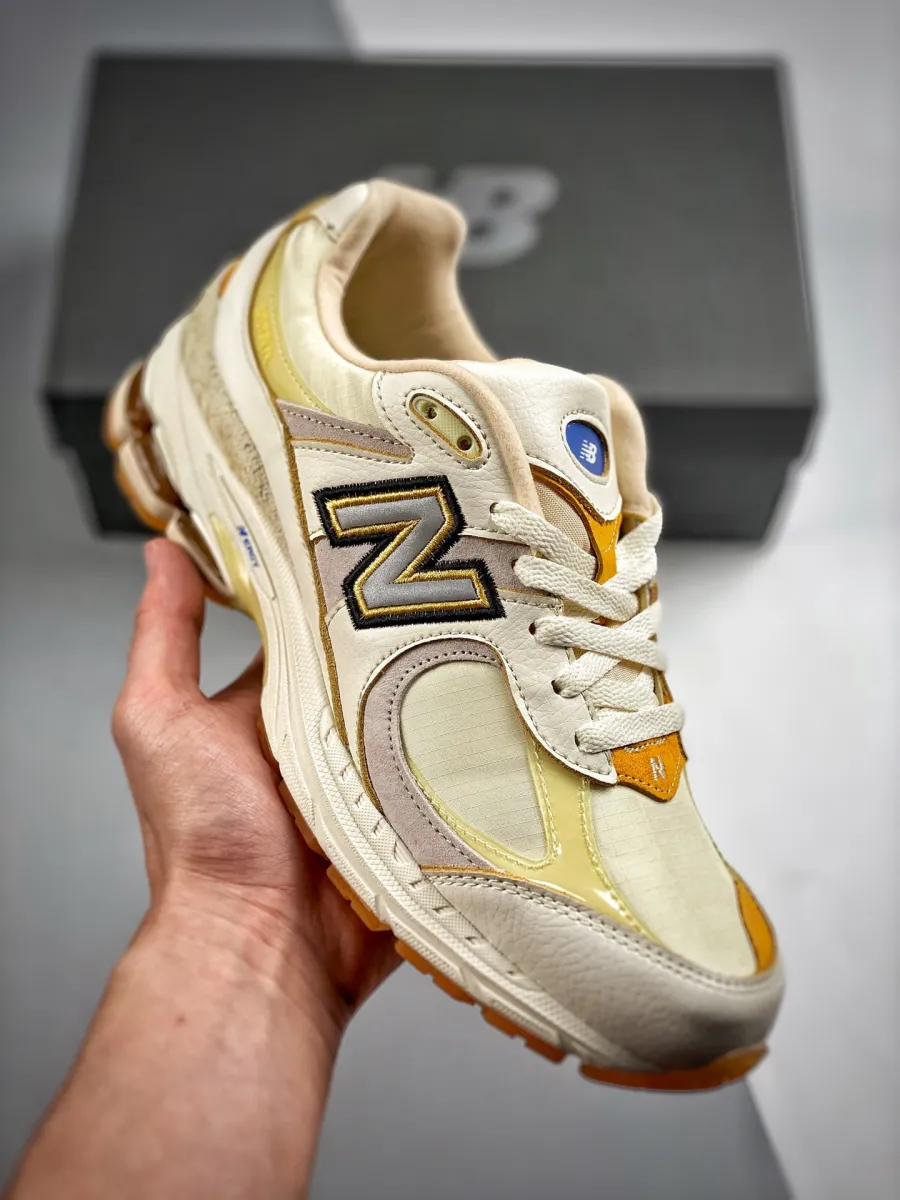 Women Joe Freshgoods New Balance 2002R Conversations Amongst Us M2002RJ1