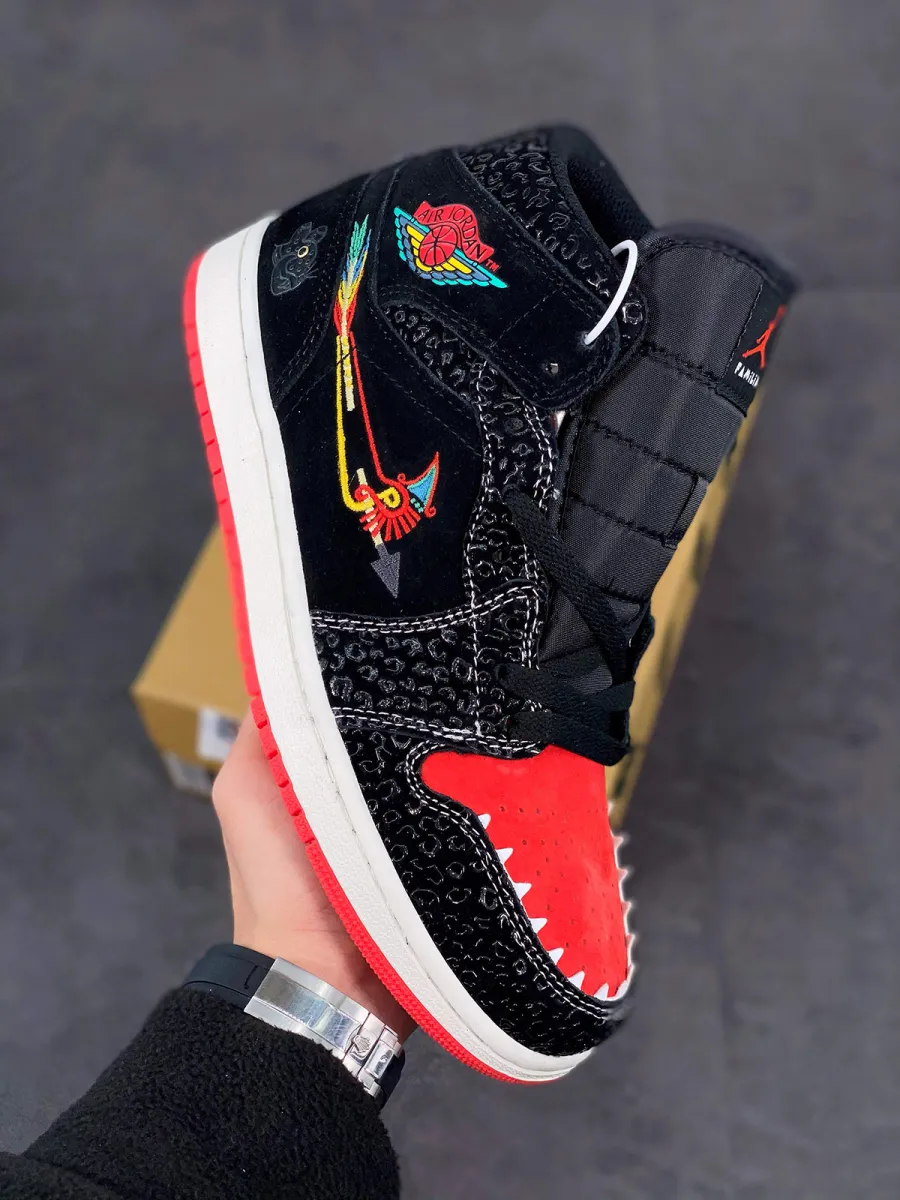 Air Jordan 1 Mid Siempre Familia DN4904-001 / siempre jordan 1