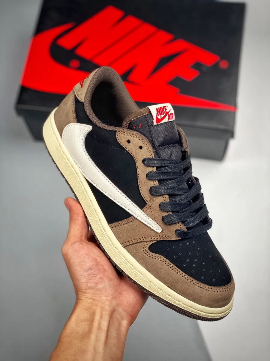 Air Jordan 1 Low Travis Scott BLACK/SAIL-DARK MOCHA/UNIVERSI AJ1 / travis scott x air jordan 1 retro low mocha