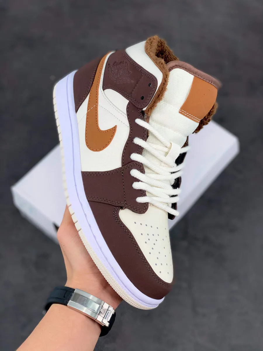 Air Jordan 1 Mid Fleece Brown For Womens DO6699-200 / jordan 1 mid brown
