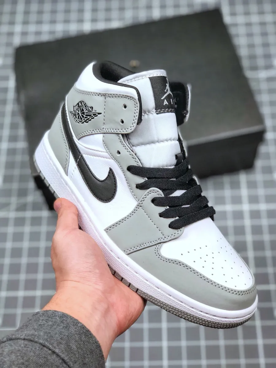 Air Jordan 1 Mid 'Light Smoke Grey' AJ1  BLACK-WHITE / nike air jordan 1 mid light smoke grey black white