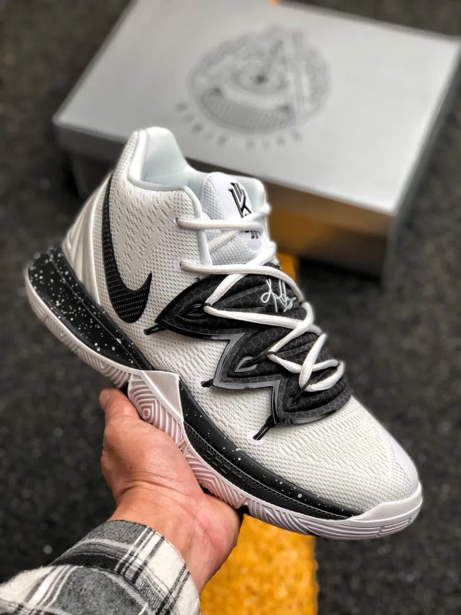 Nike Kyrie 5 Team Bank White Black