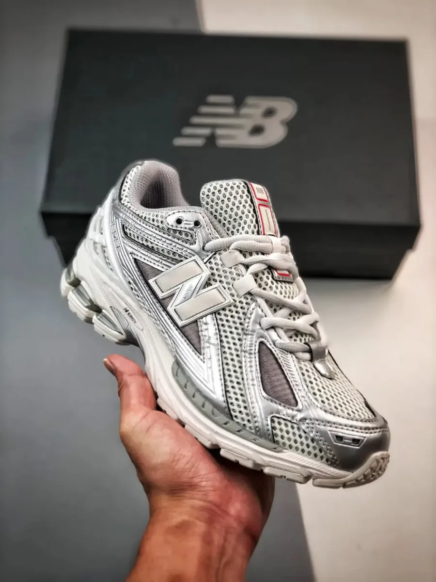 New Balance 1906R Urbancore Silver M1906RCB