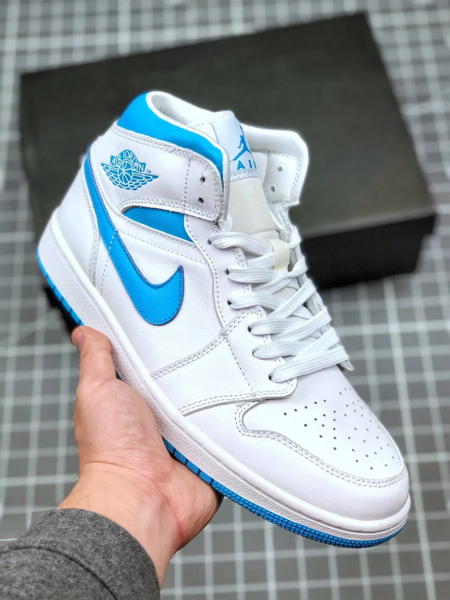 Air Jordan 1 Mid 'UNC' White/Light Blue white light blue jordan 1