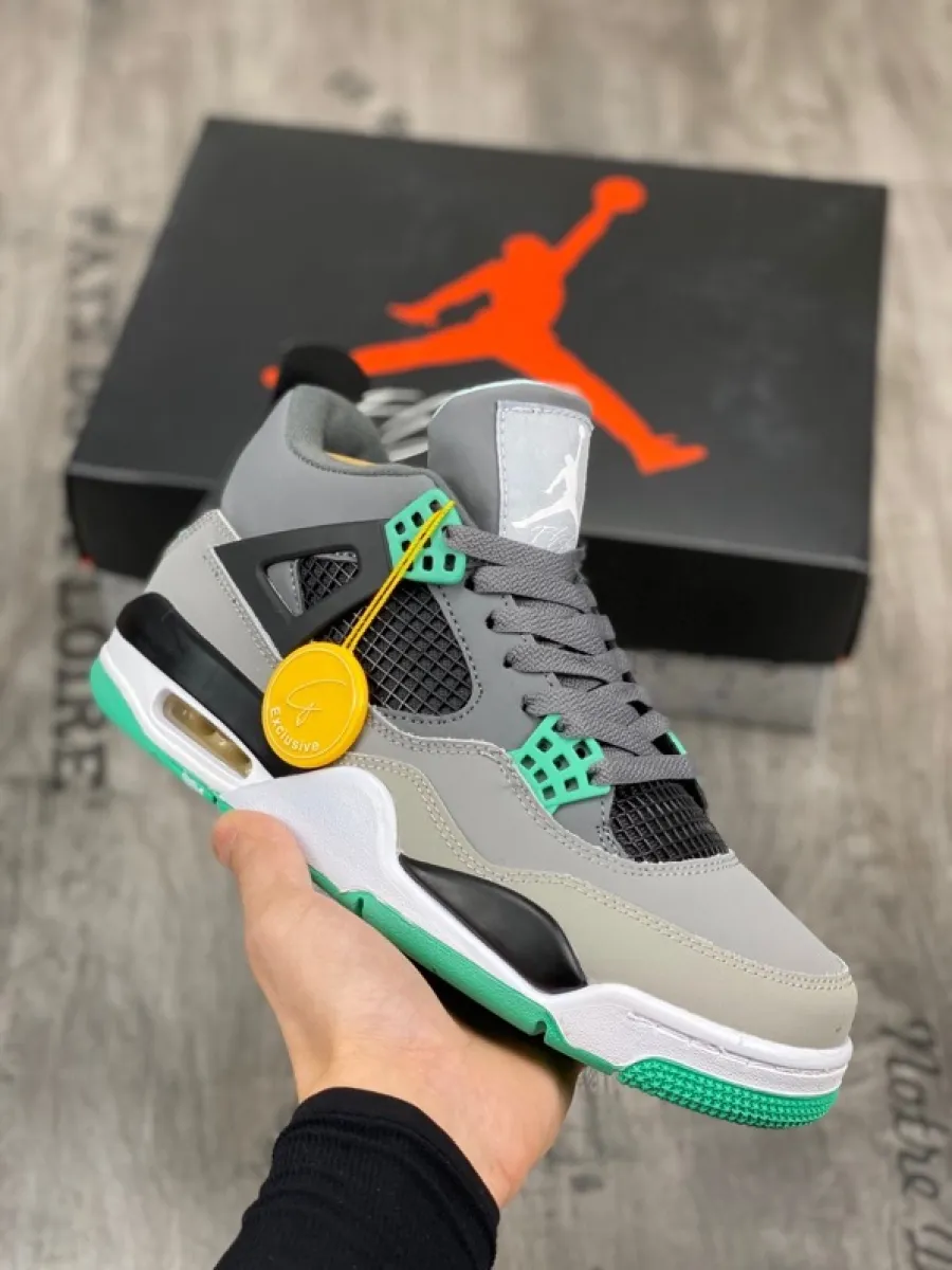 Air Jordan 4 Retro 'Green Glow' Dark Grey/Green Glow-Cement Grey-Black Air Jordan 4 Retro Dark Grey Green Glow
