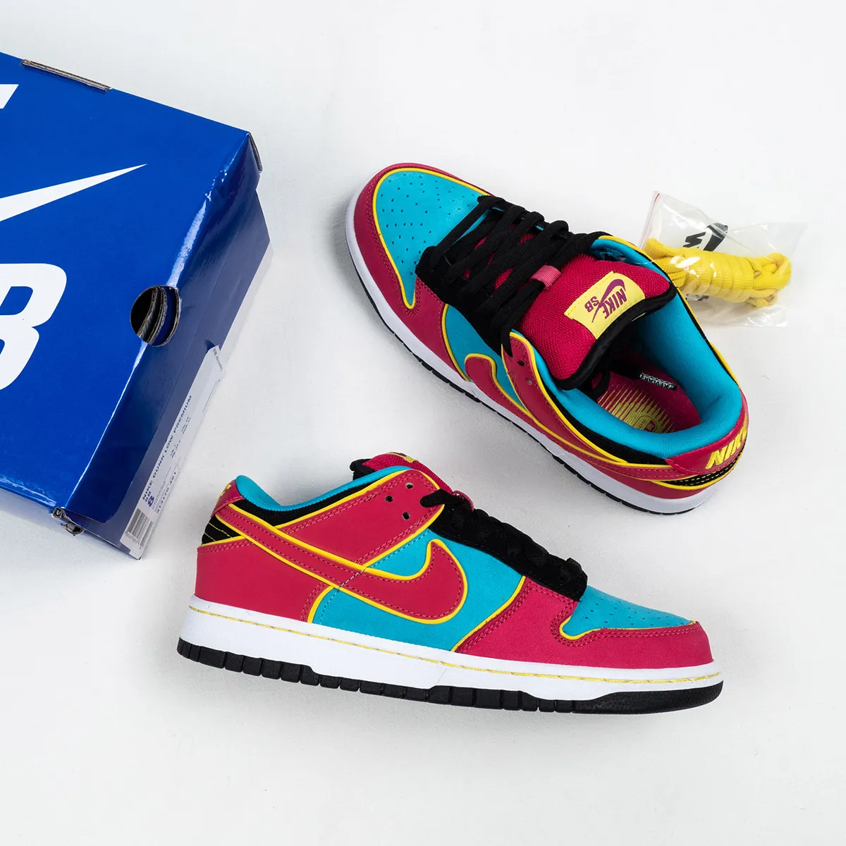 Nike SB Dunk Low Premium 'Ms. Pacman' Chlorine Blue/Cersie - ms pacman dunks