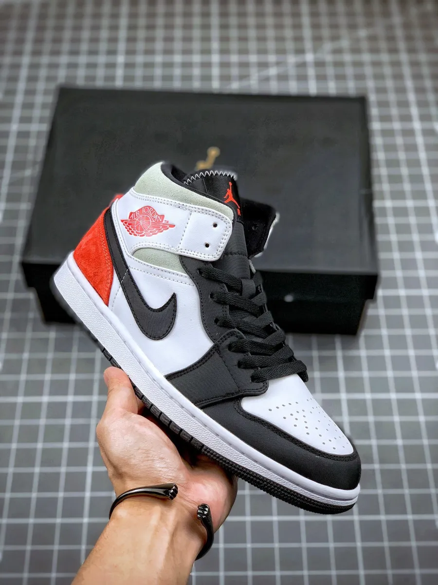 Air Jordan 1 Mid SE Union Black Toe 852542-100 - goat. se