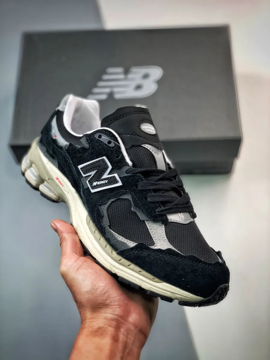 New Balance 2002R Protection Pack Black Grey M2002RDJ / 2002r new balance protection pack