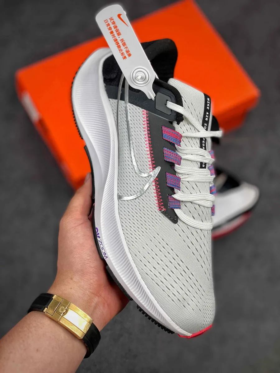Nike Air Zoom Pegasus 38 White/Black/Flash Crimson/Metallic Silver black flash zoom
