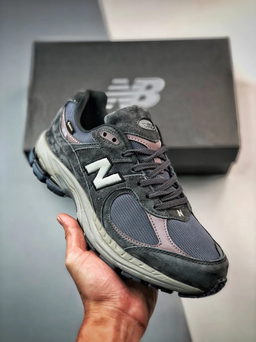 New Balance 2002R Magnet/Mood Indigo / new balance goretex