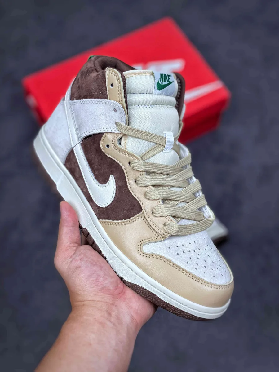 Nike Dunk High Sail/Khaki-Light Chocolate Restock