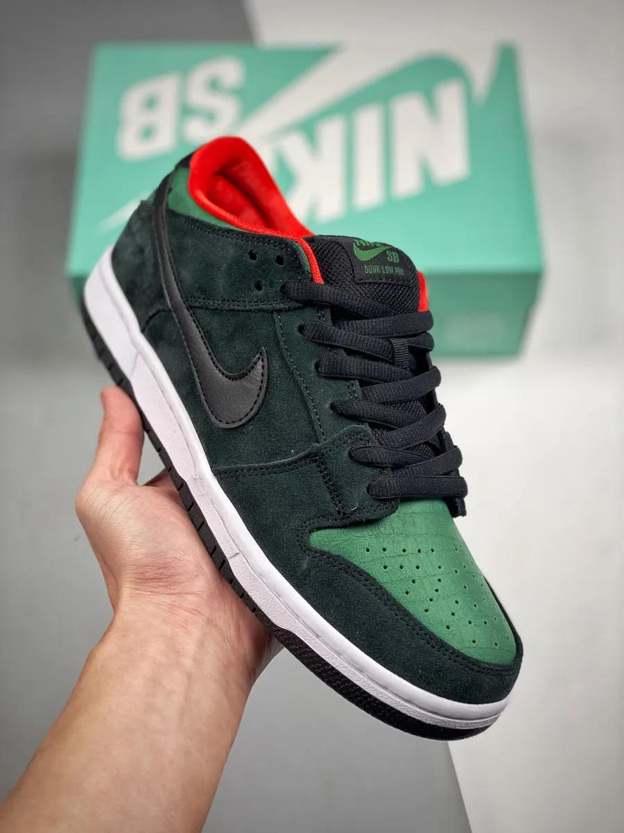 Nike SB Dunk Low Pro 'Reptile' Black/Gorge Green 304292-055 / nike snake